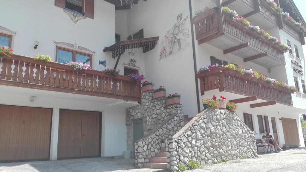 Garni Astor Hotel Арабба Екстериор снимка