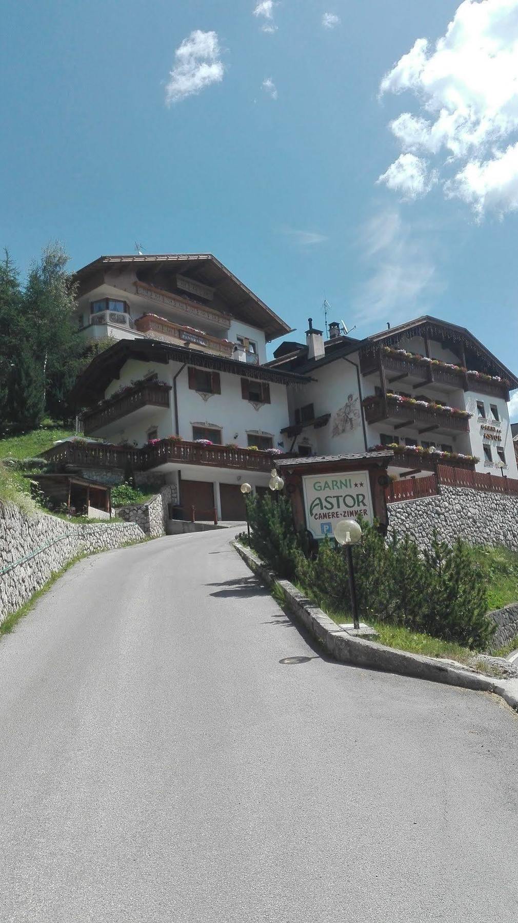 Garni Astor Hotel Арабба Екстериор снимка