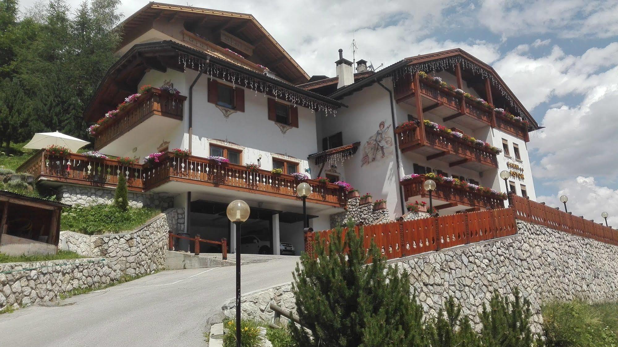 Garni Astor Hotel Арабба Екстериор снимка
