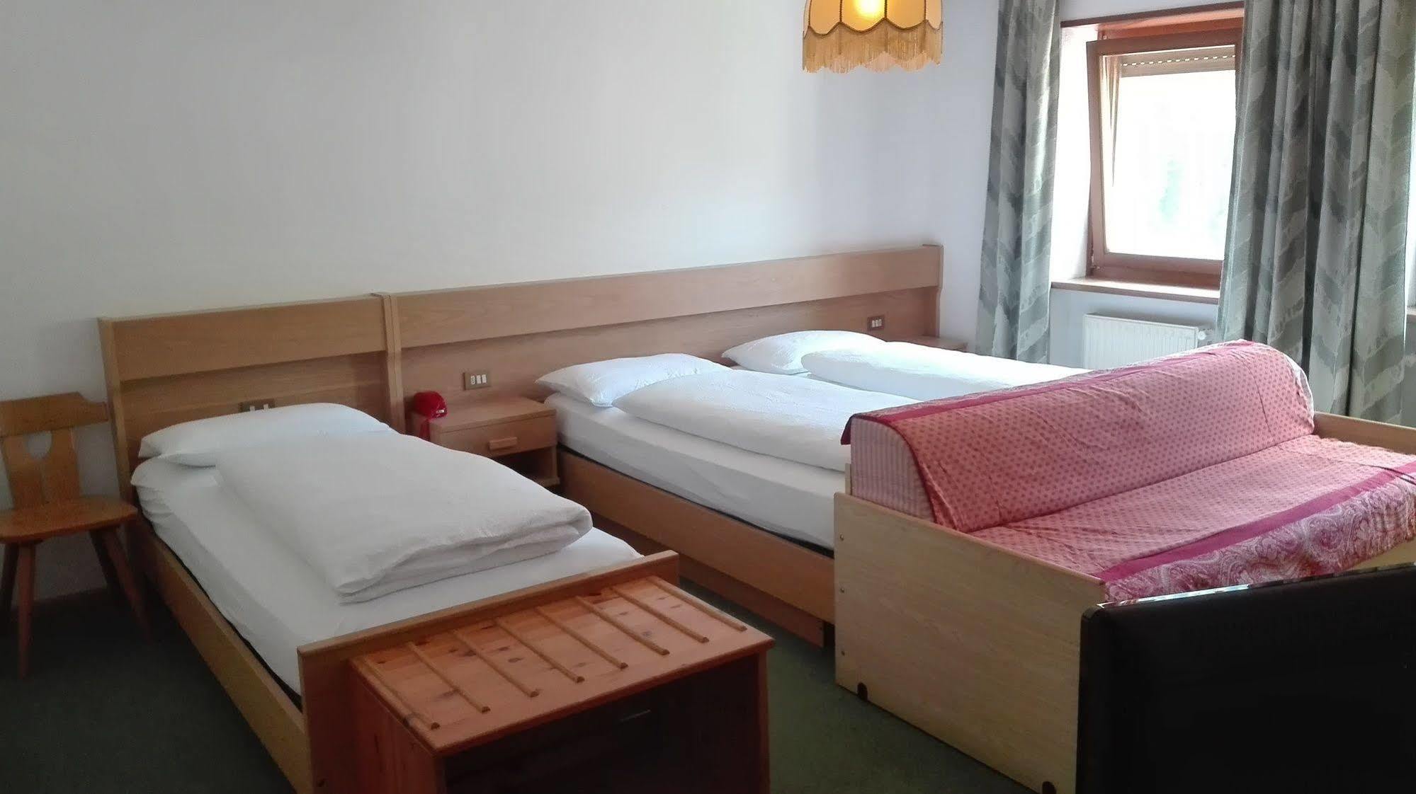 Garni Astor Hotel Арабба Екстериор снимка