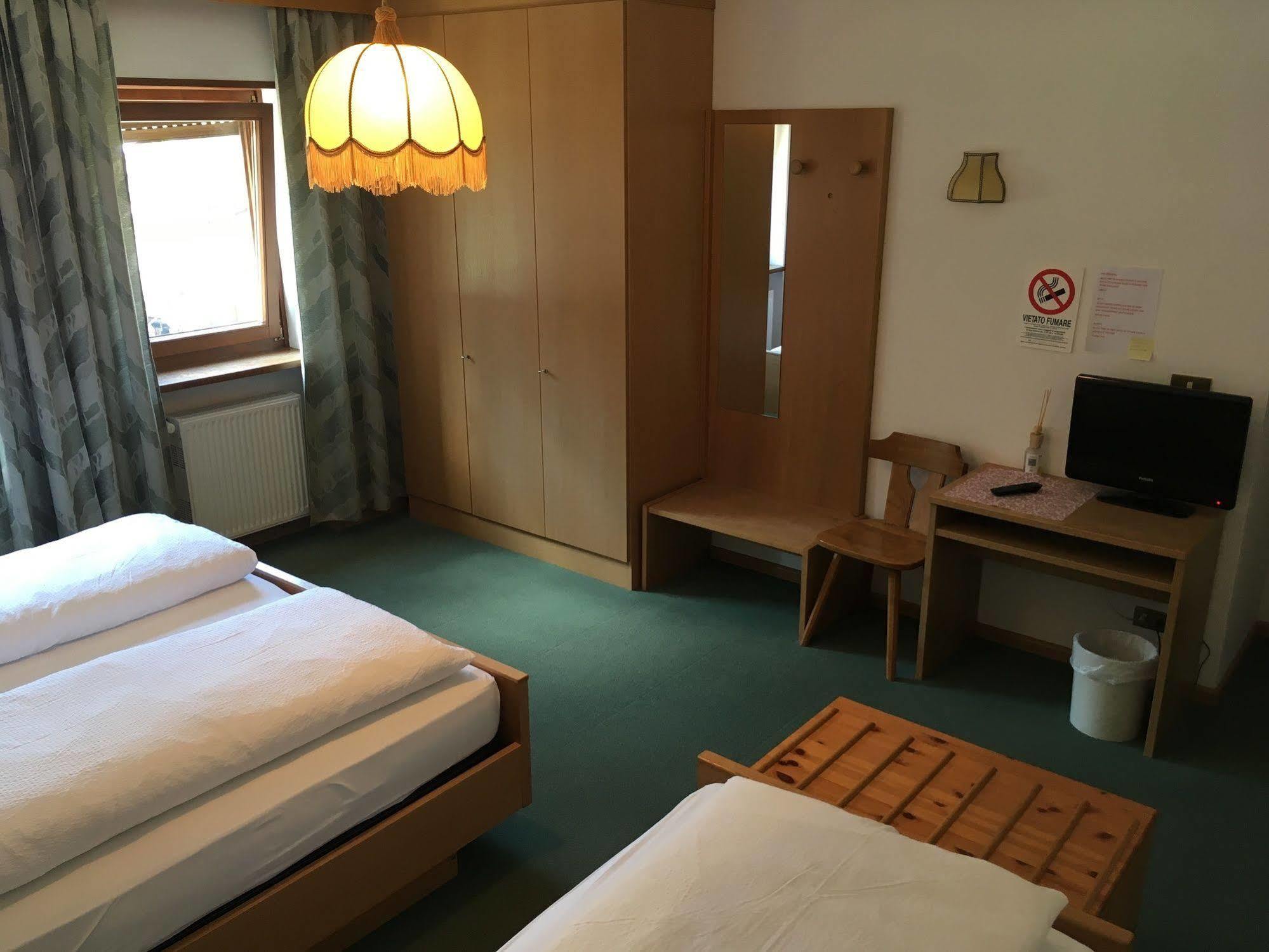 Garni Astor Hotel Арабба Екстериор снимка